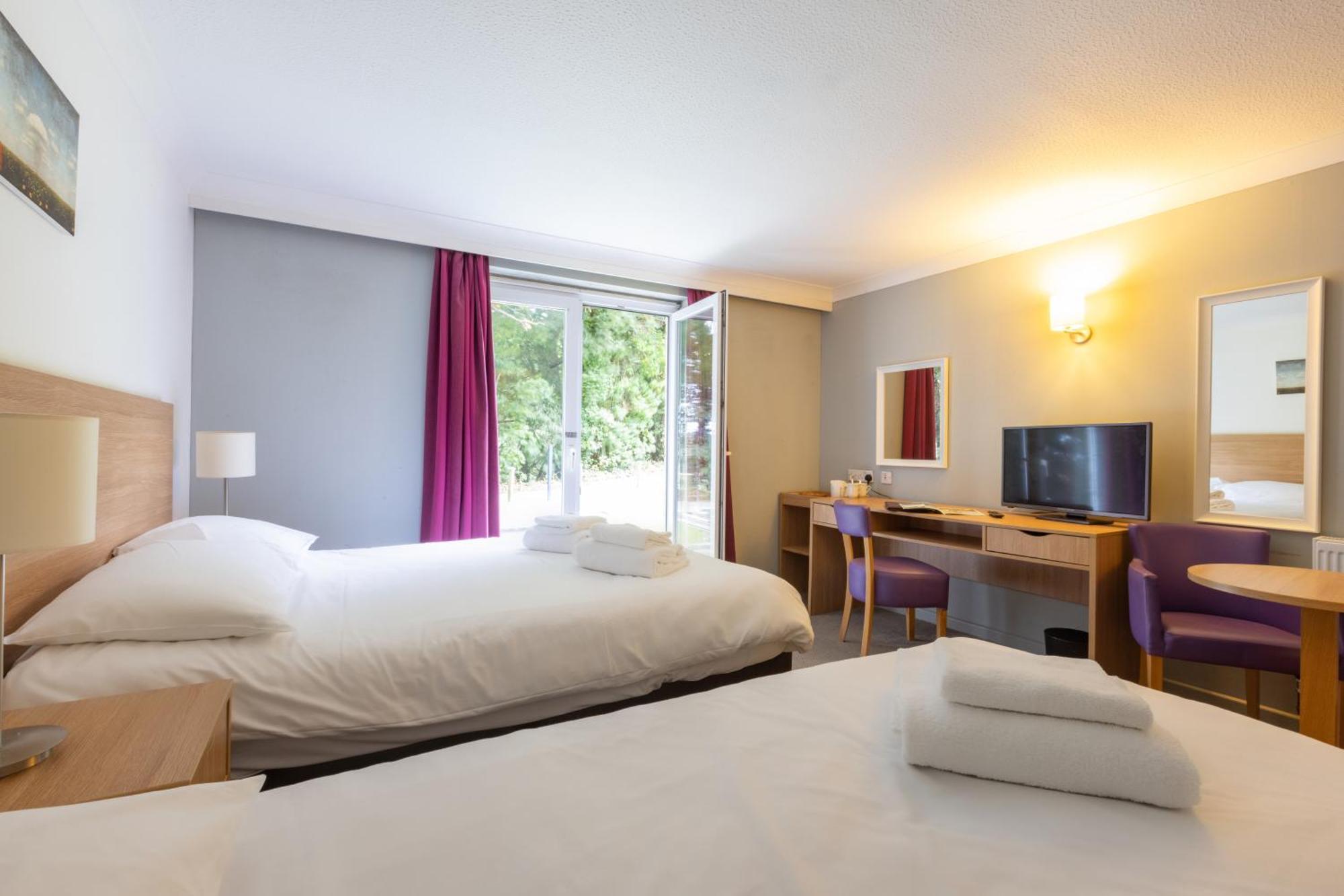 The Broadway Park Hotel Sandown Exterior foto