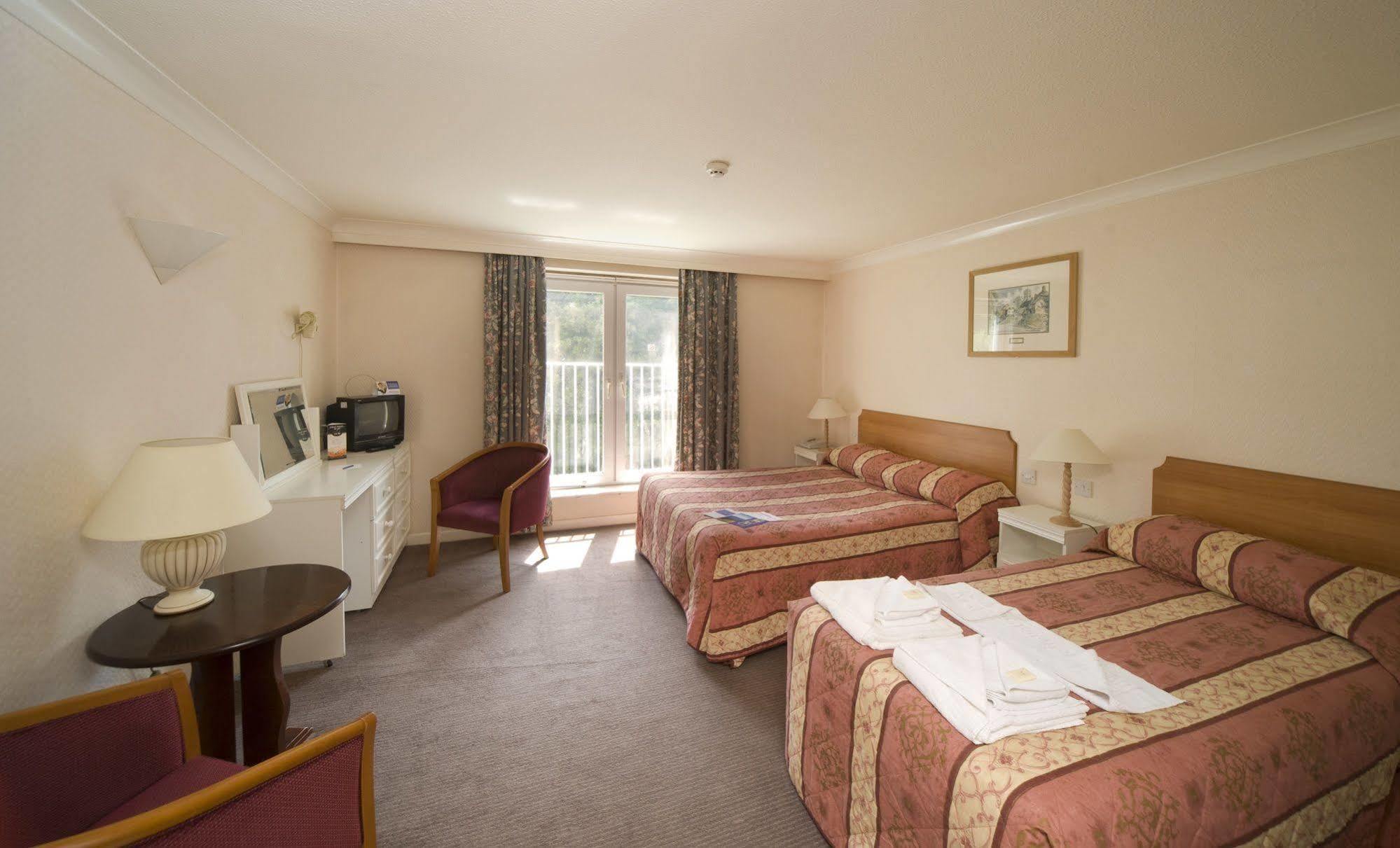 The Broadway Park Hotel Sandown Exterior foto